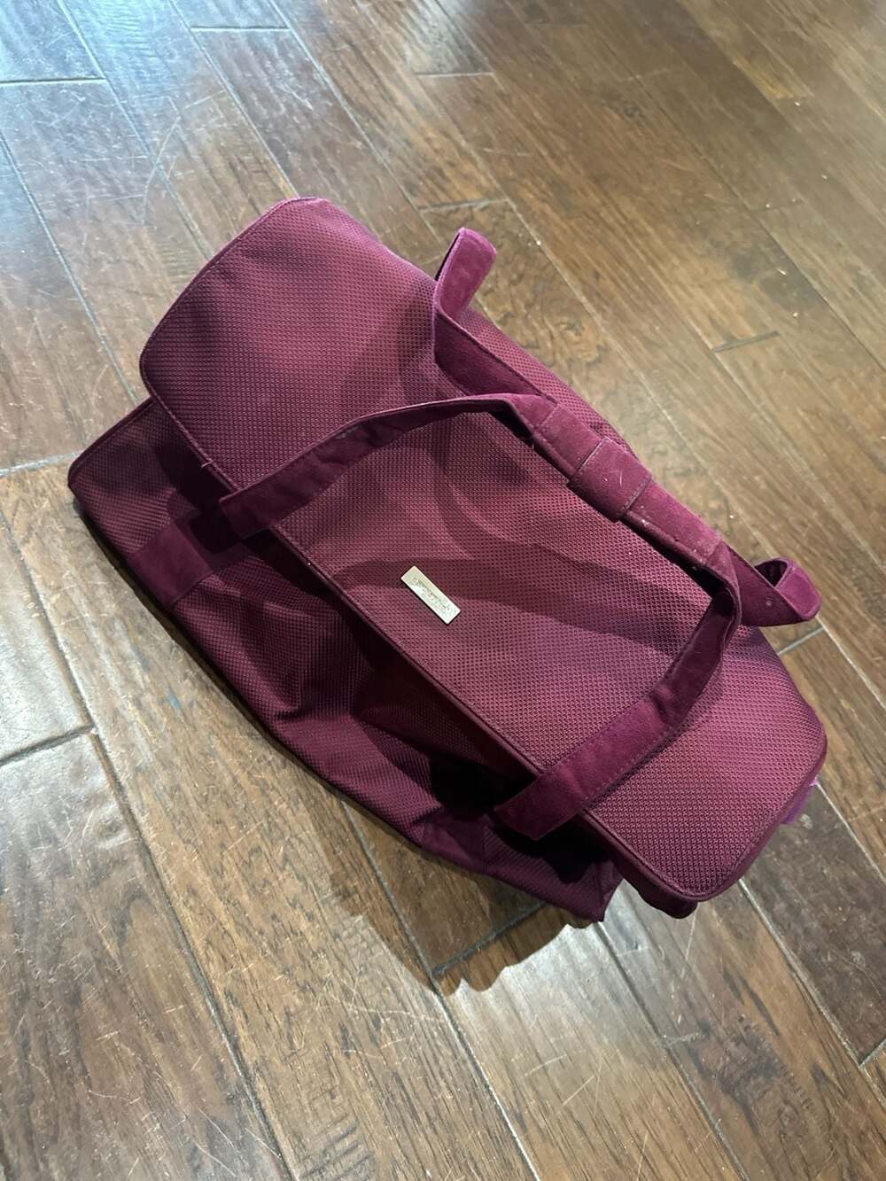 World Traveler Maroon Textured Duffel Weekender Bag‎